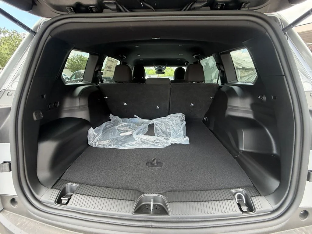 New 2026 Silver Jeep Laredo image 19