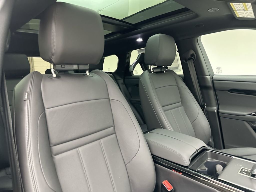 New 2026 Ostuni Pearl White Land Rover S image 6