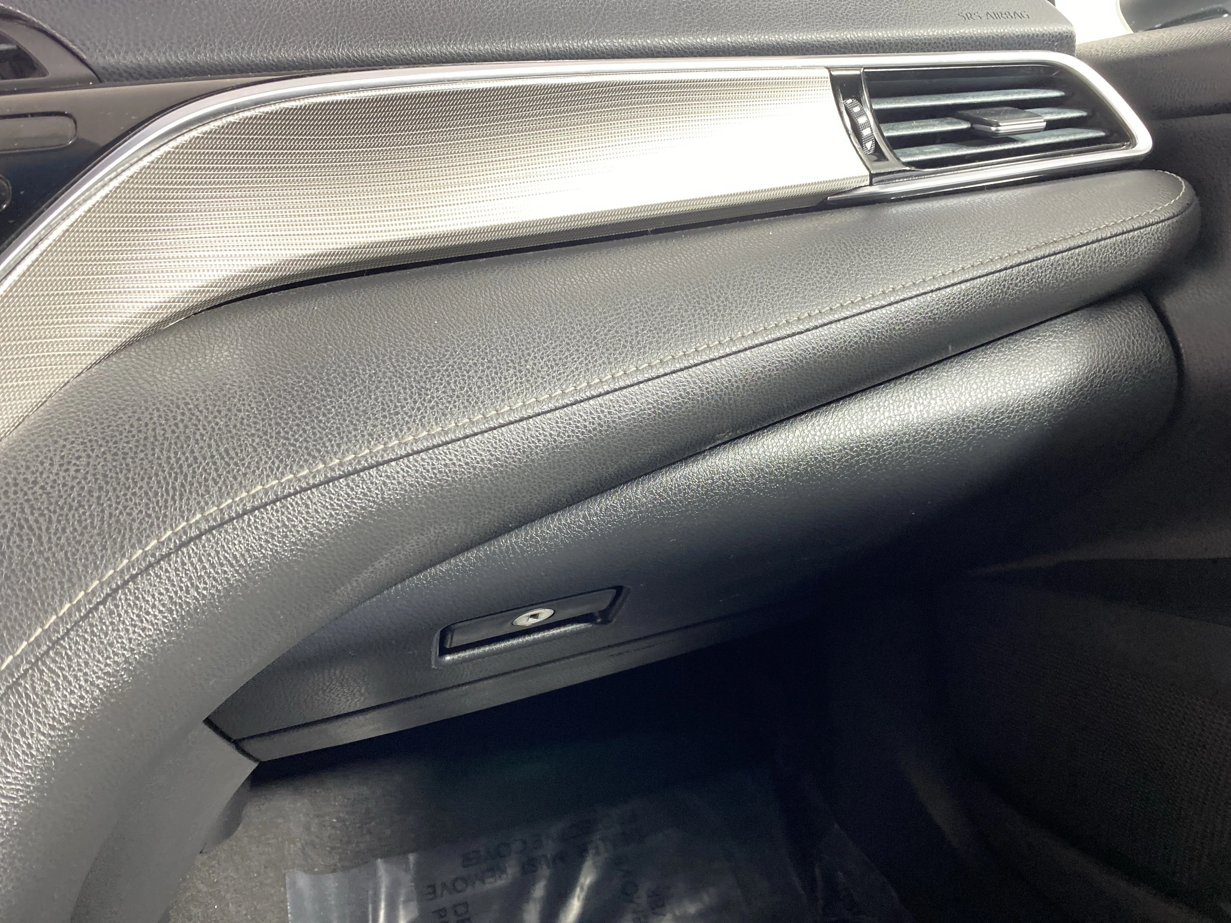 Used 2018 Super White Toyota SE image 30