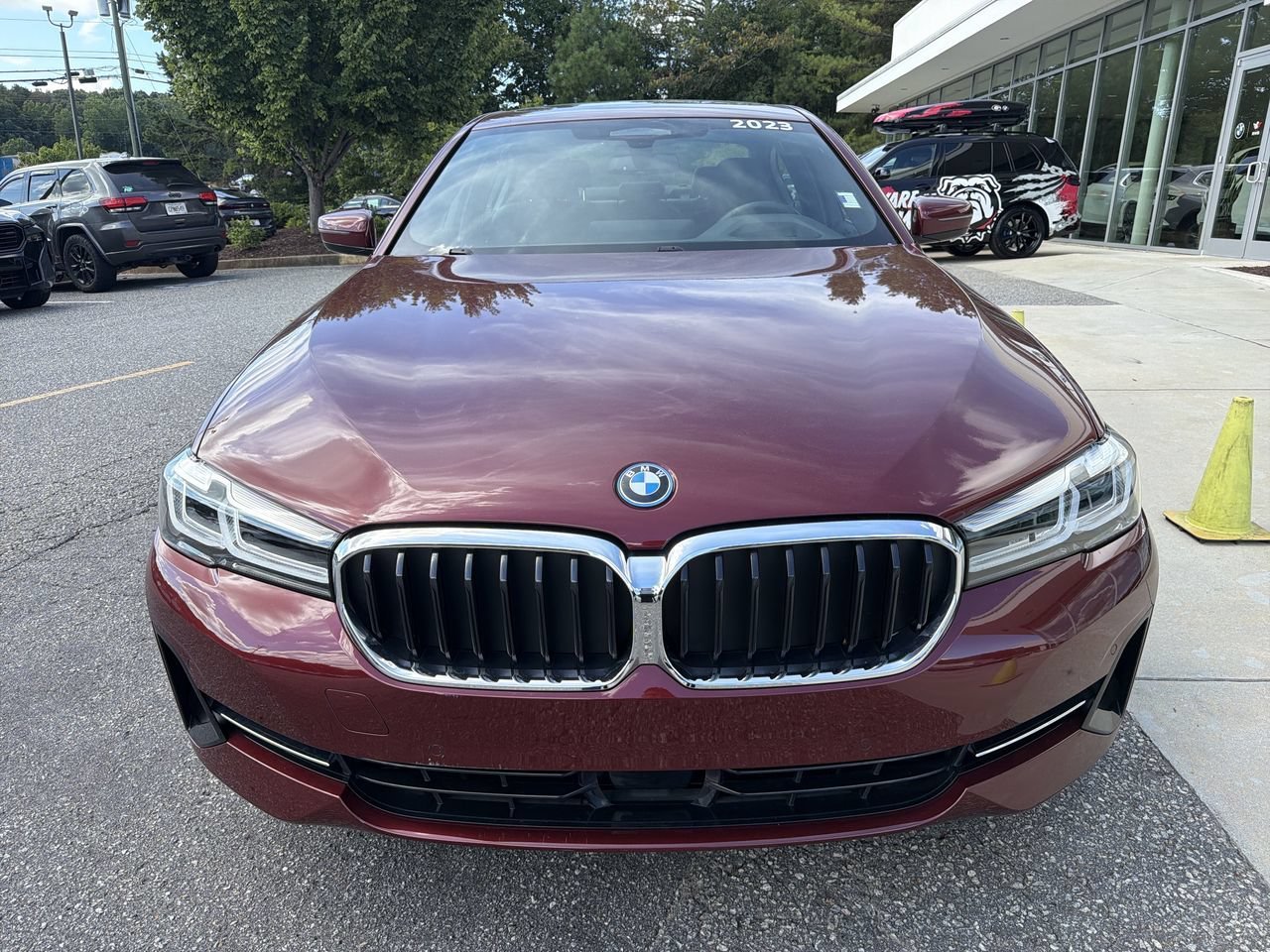 Used 2023 Aventurin Red Metallic BMW 530e image 6