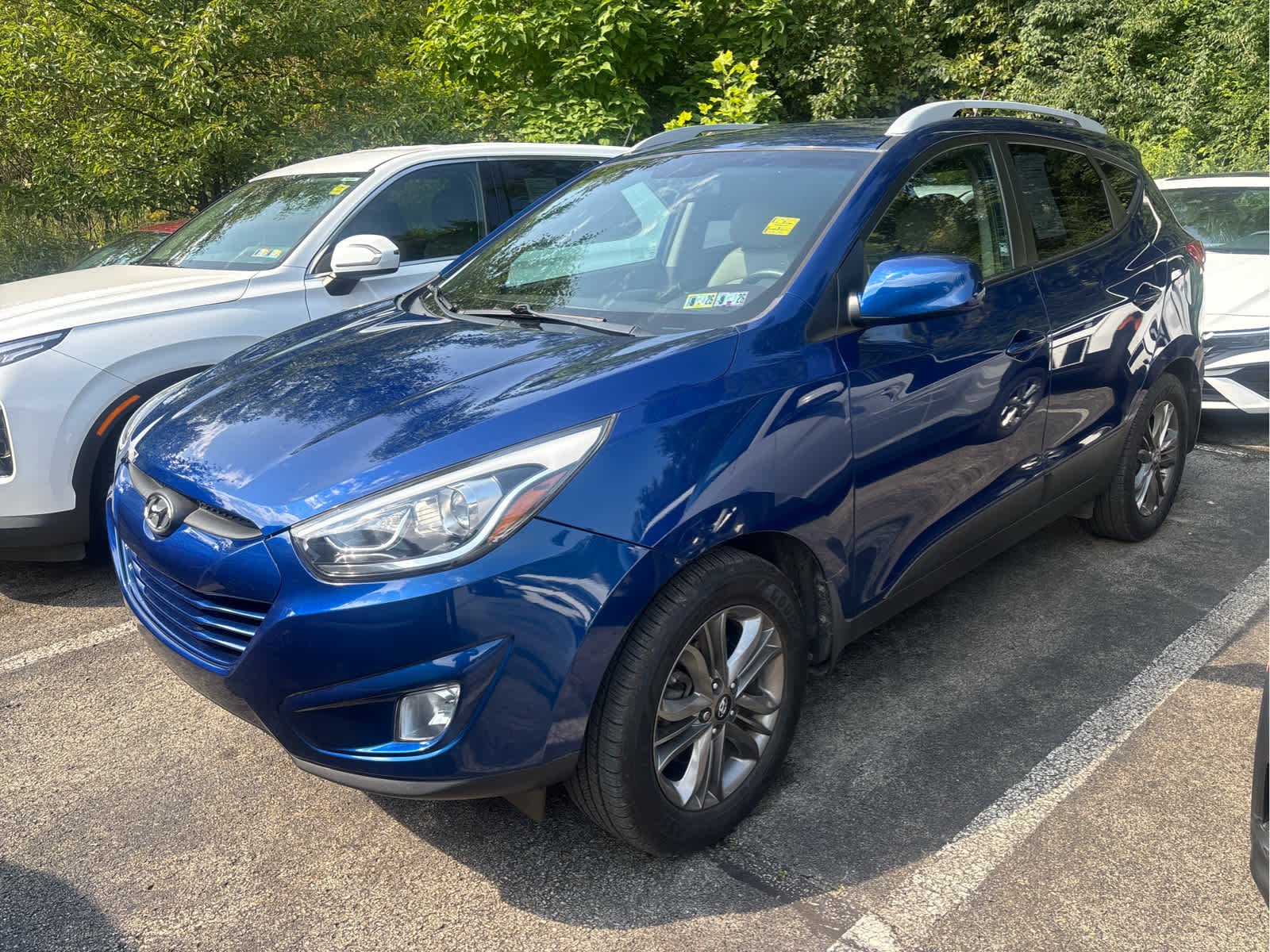 Used 2015 Laguna Blue Mica Hyundai SE image 2