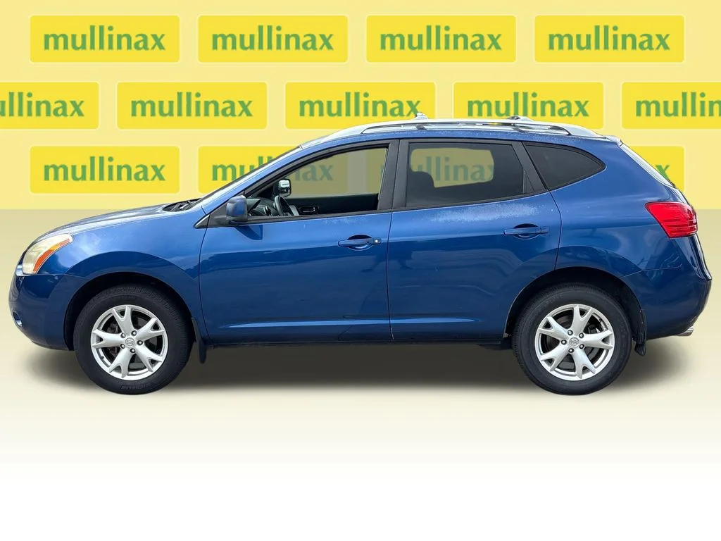Used 2009 Blue Nissan SL image 16