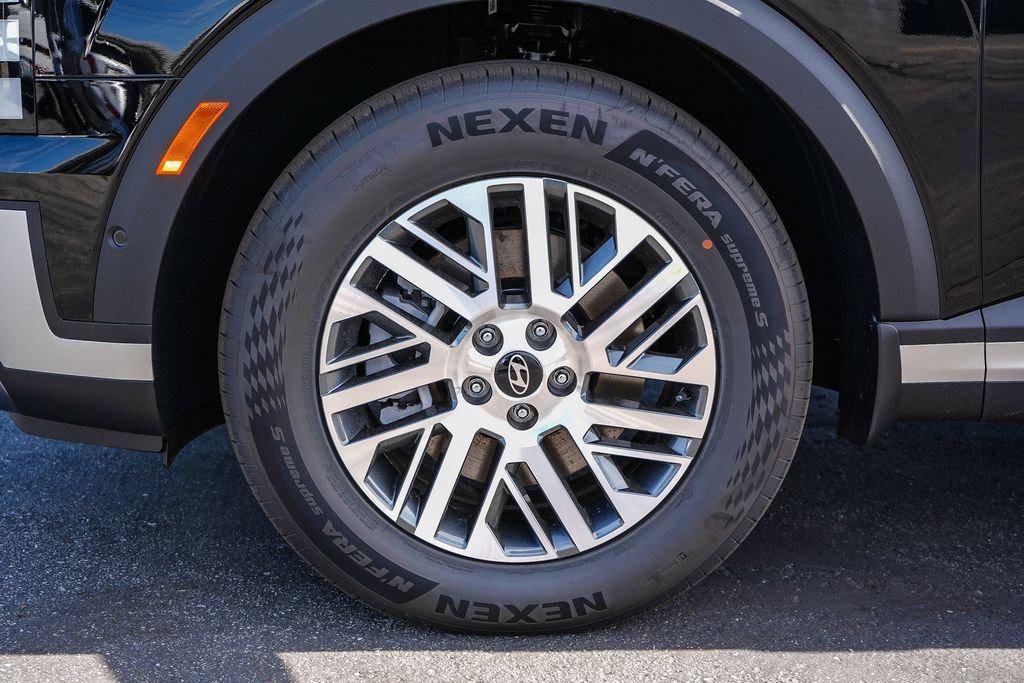 New 2026 Black Hyundai SEL Premium image 40