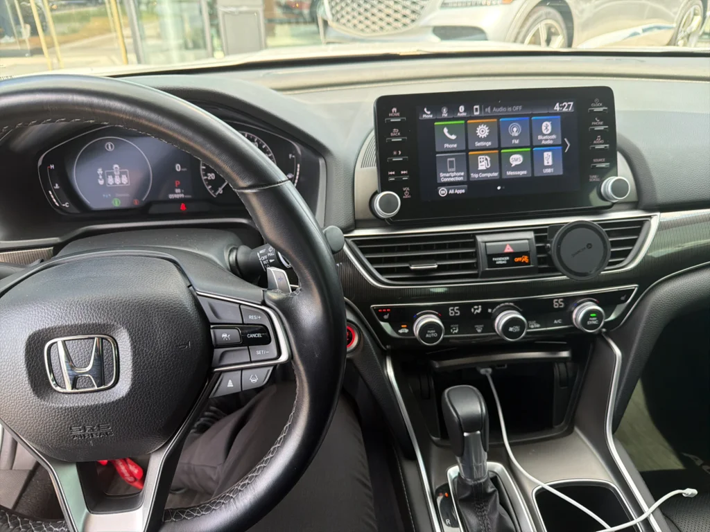 Used 2022 Platinum White Pearl Honda Sport SE image 7