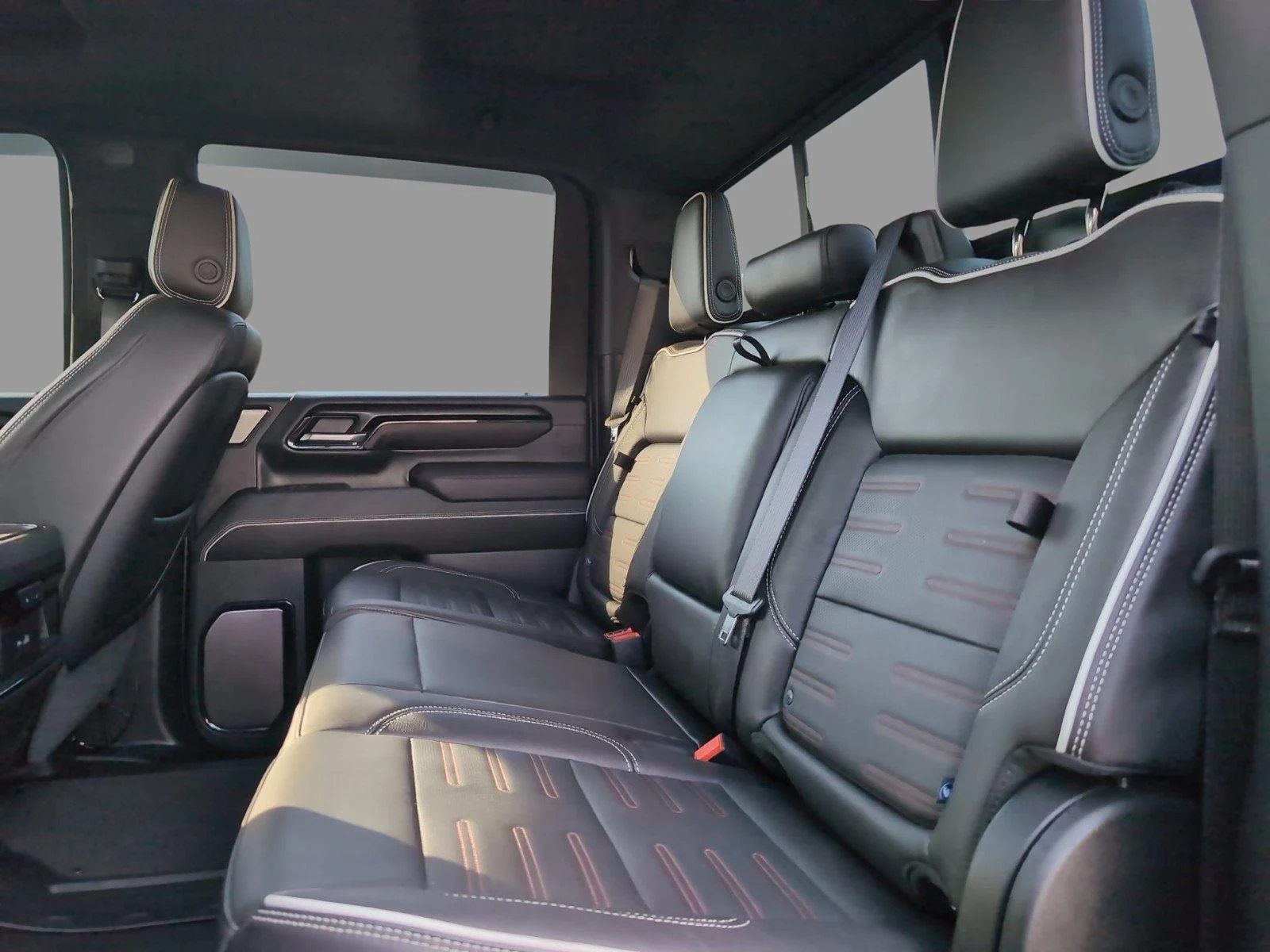 Used 2025 Onyx Black GMC AT4X image 37