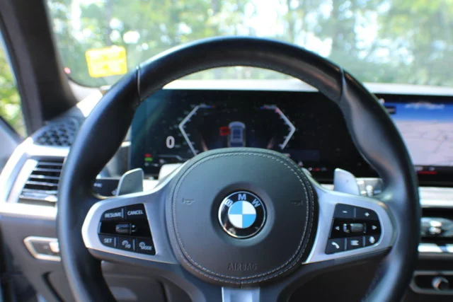 Used 2023 Brooklyn Grey Metallic BMW xDrive40i image 9