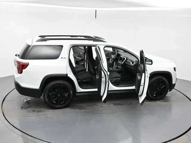 Used 2023 Summit White GMC SLE image 46