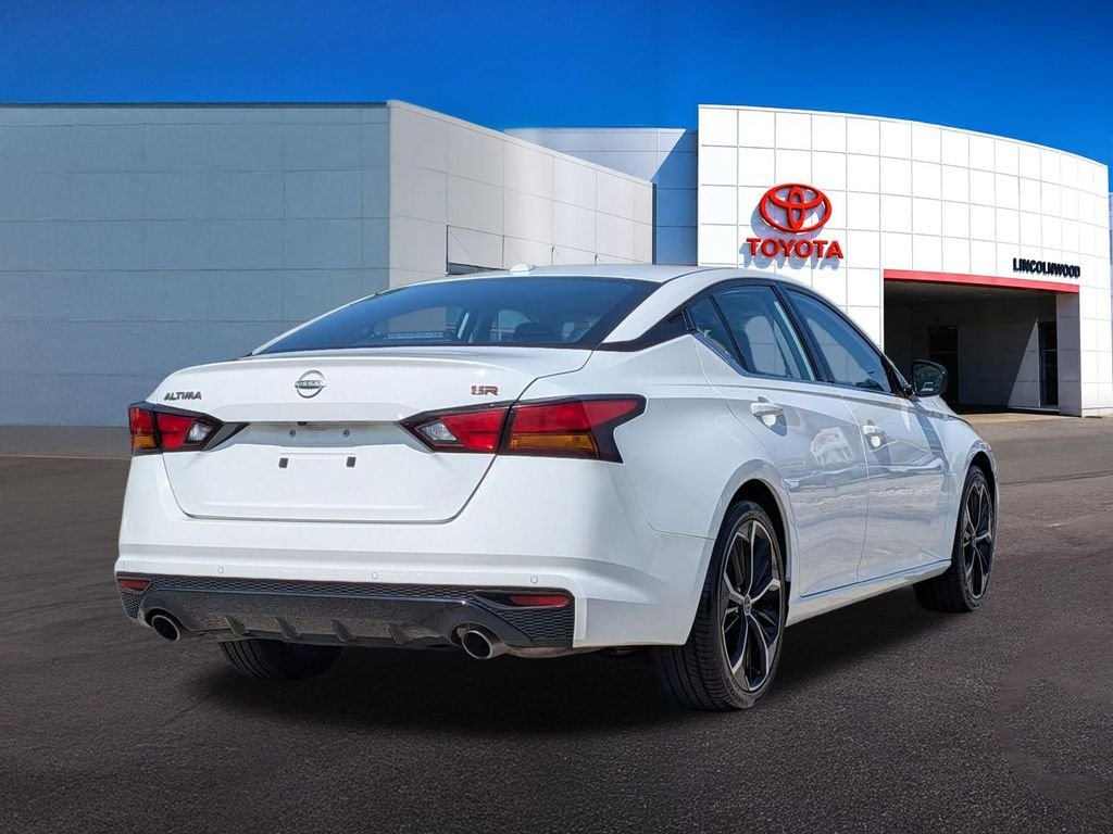 Used 2024 White Nissan 2.5 SR image 10