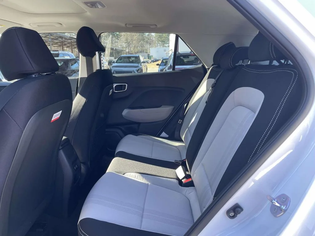 New 2026 White Hyundai SEL image 10