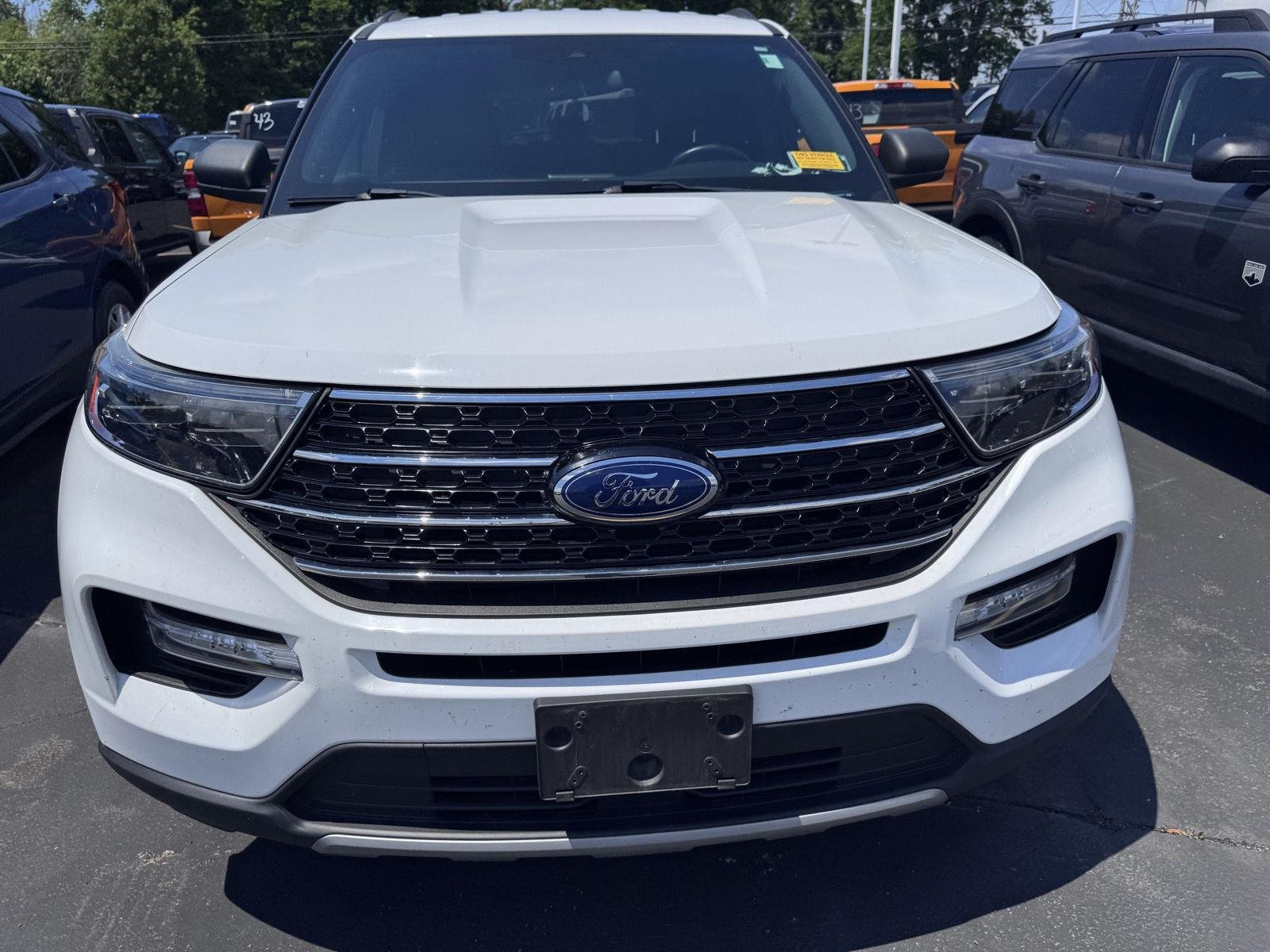 Used 2020 Oxford White Ford XLT image 2