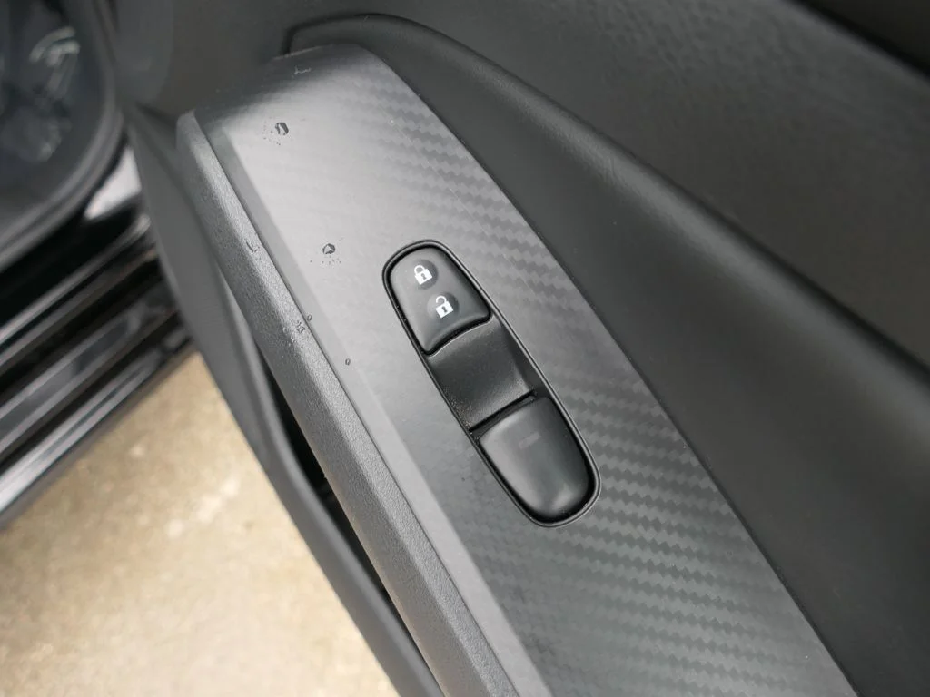 Used 2024 Super Black Nissan 2.5 SV image 22