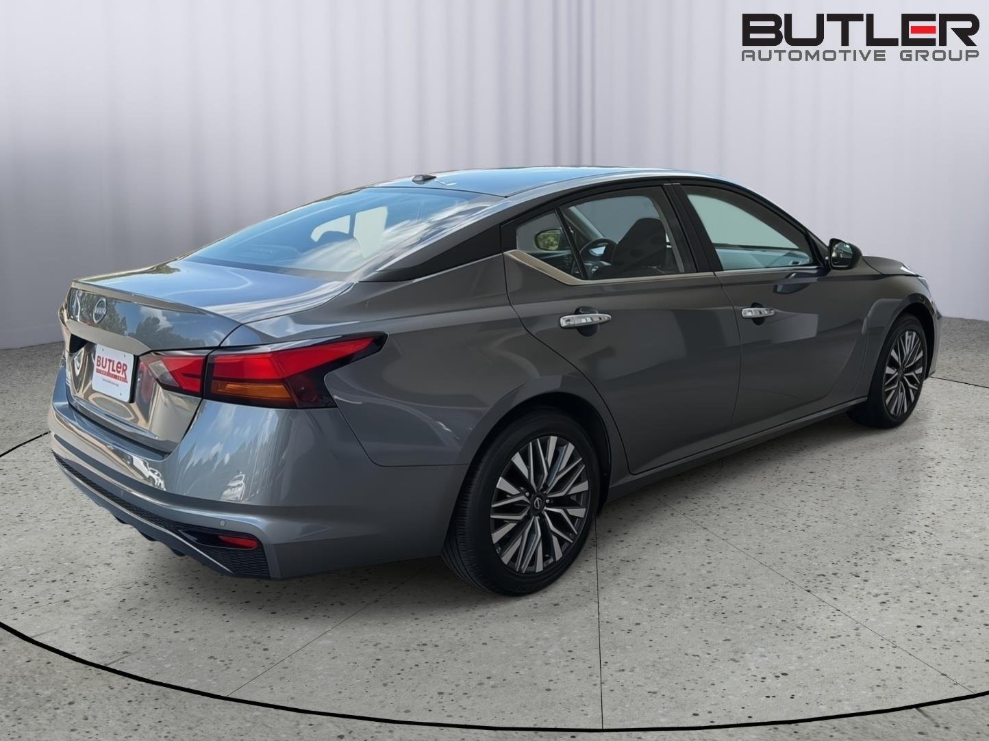 Used 2025 Gun Metallic Nissan SV image 6