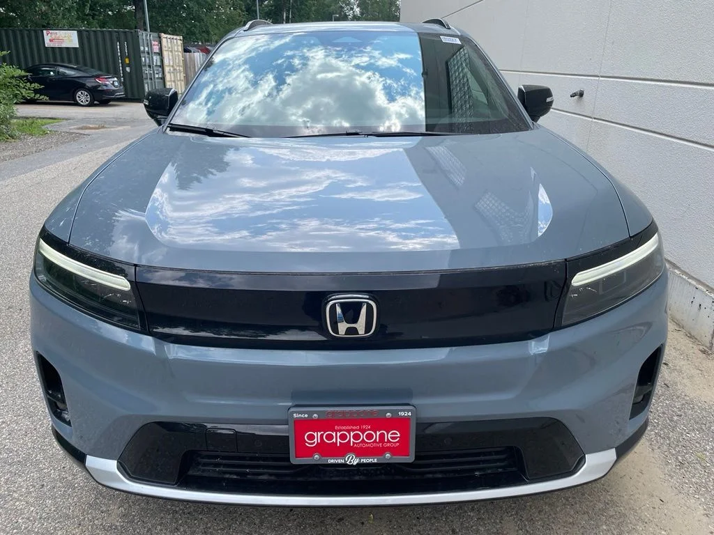 New 2026 Sonic Gray Pearl Honda Touring image 3