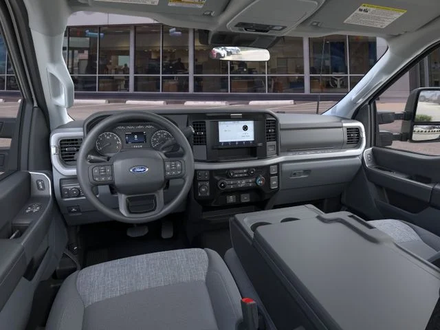 New 2026 Oxford White Ford XLT image 9