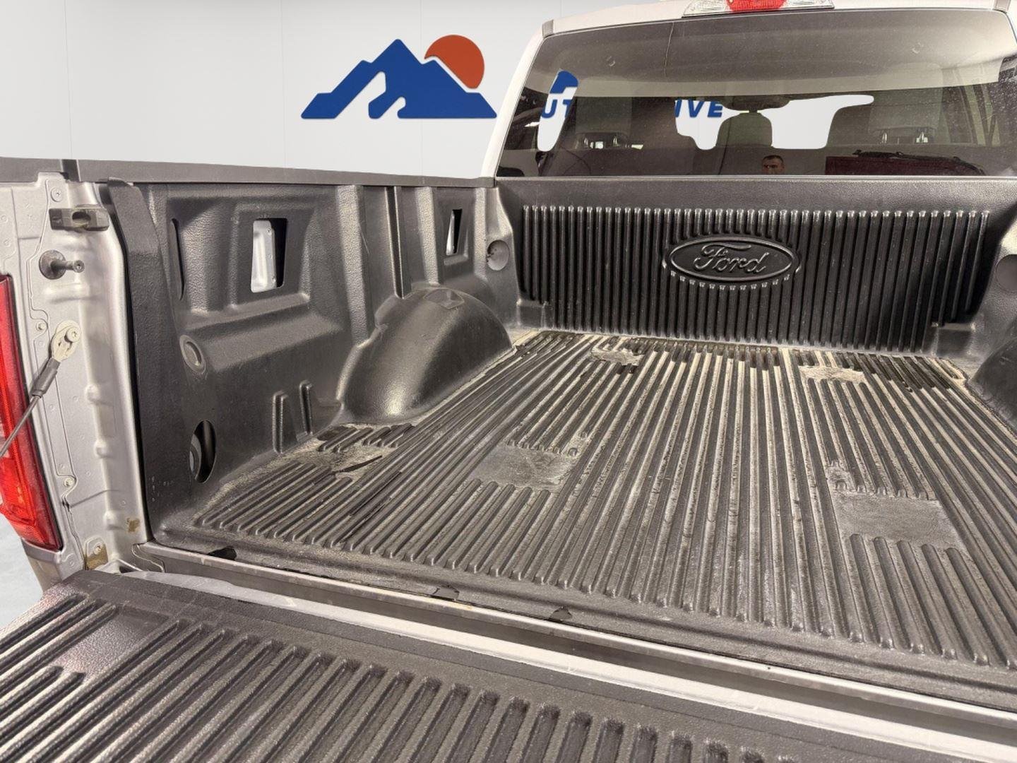 Used 2023 Iconic Silver Ford XLT image 7