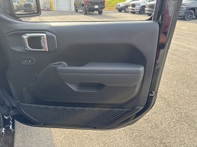 New 2026 Black Clear-Coat Exterior Paint Jeep Sport image 9