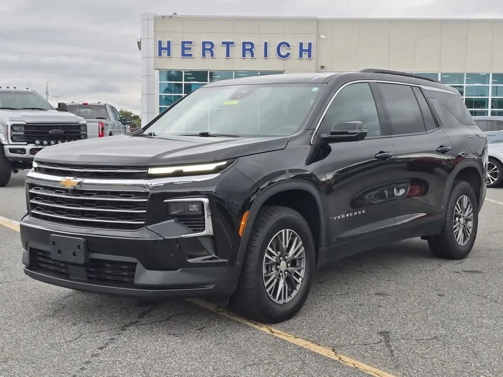 2024 Chevrolet Traverse FWD LT