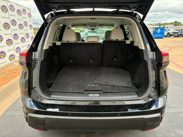Used 2024 Super Black Nissan SV image 6