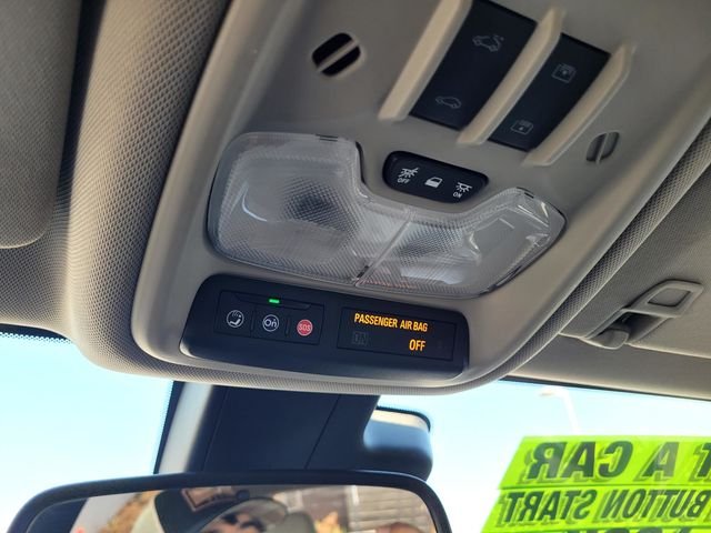 Used 2022 Red Buick Essence image 19
