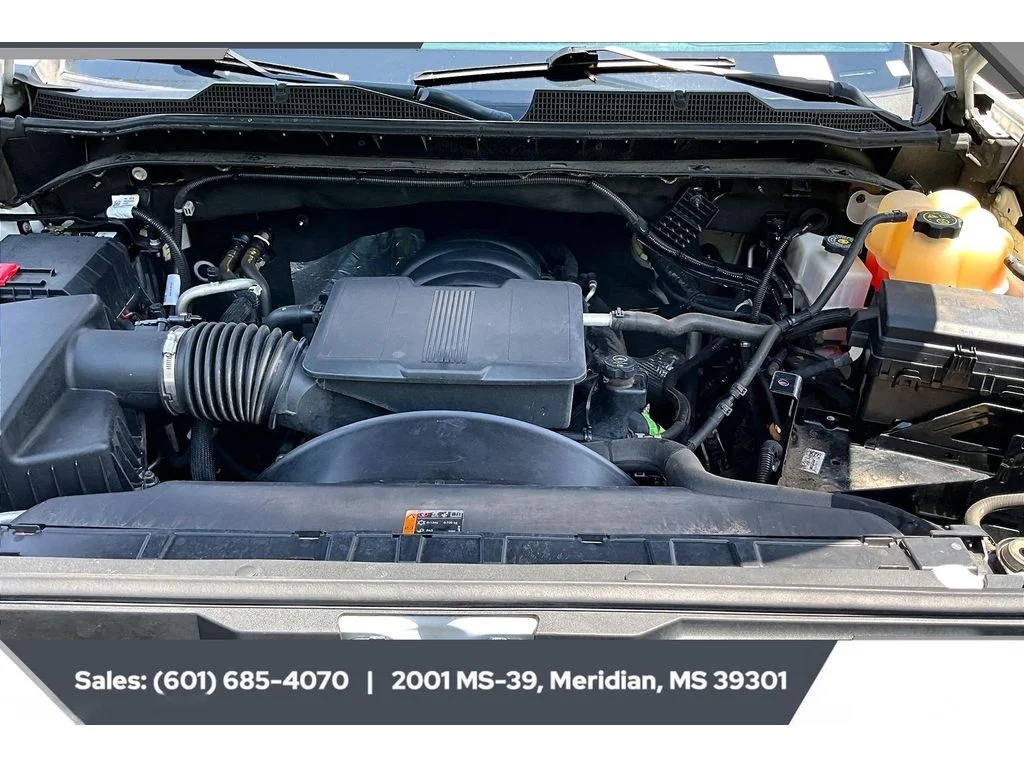 Used 2024 Summit White Chevrolet Custom image 8