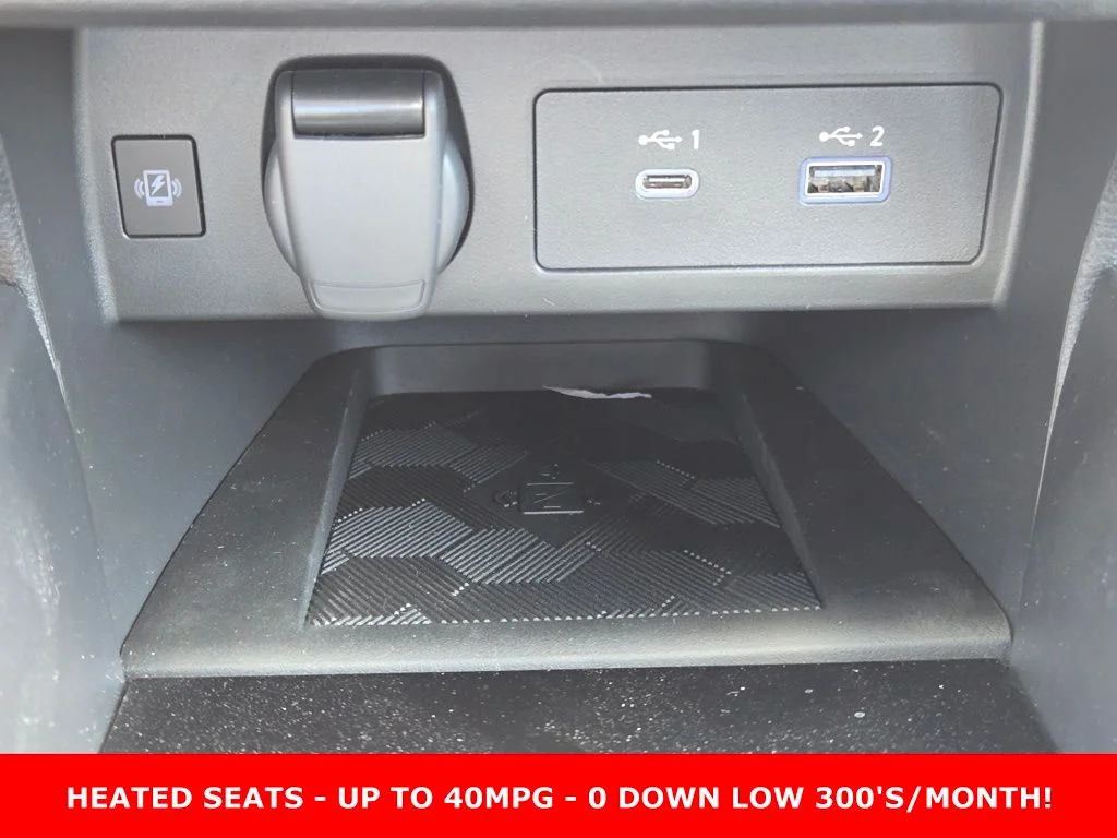 2025 Nissan Versa Sedan SR - Photo 23