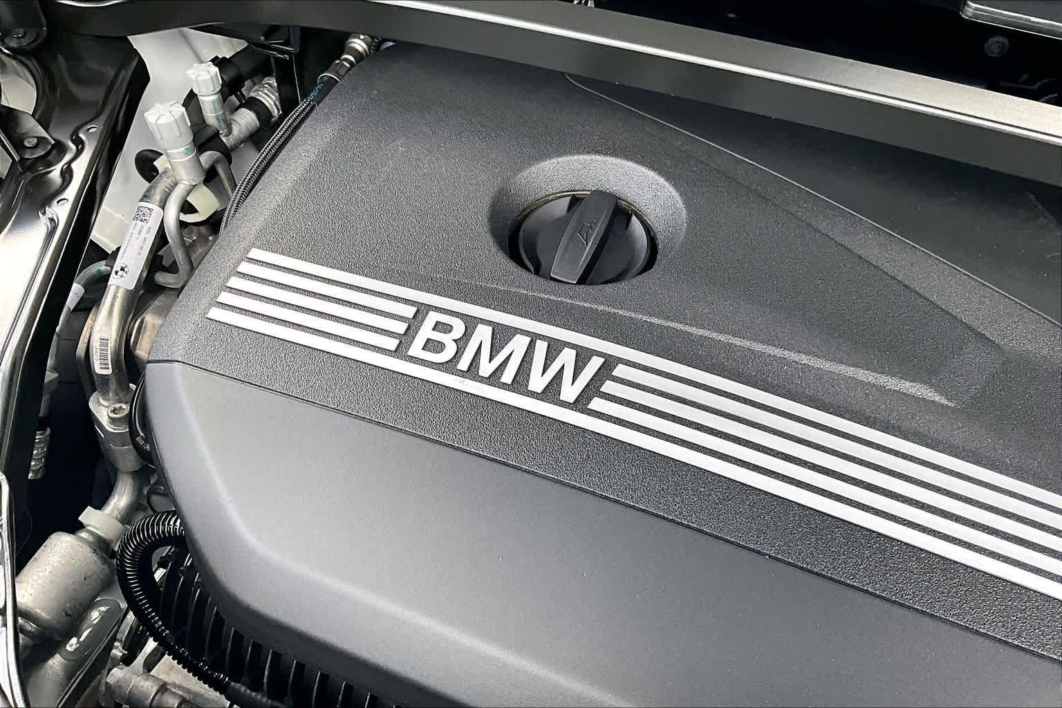 Certified Used 2023 Mineral White Metallic BMW xDrive28i image 33
