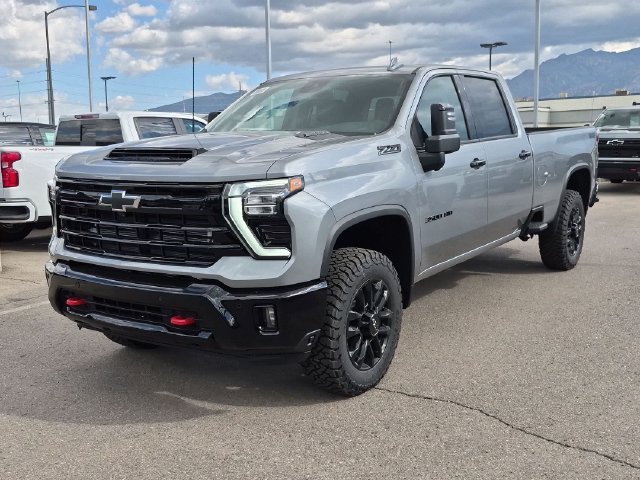 2026 Chevrolet Silverado 3500HD LTZ - Photo 8