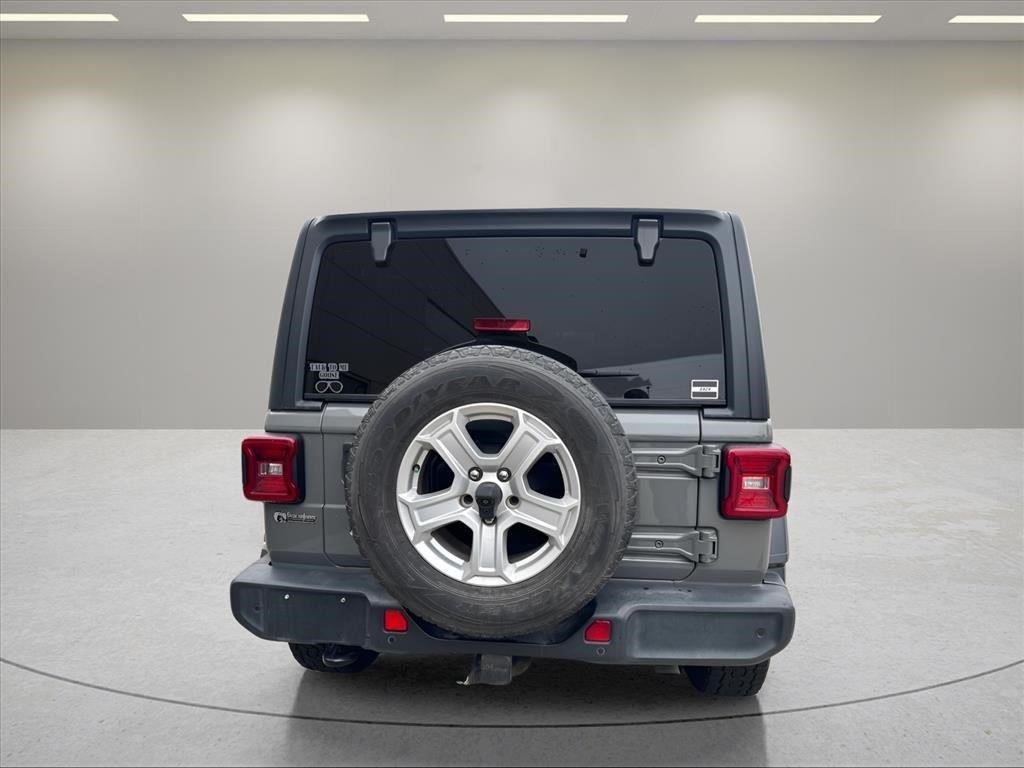 Used 2018 Sting-Gray Clearcoat Jeep Sport S image 6