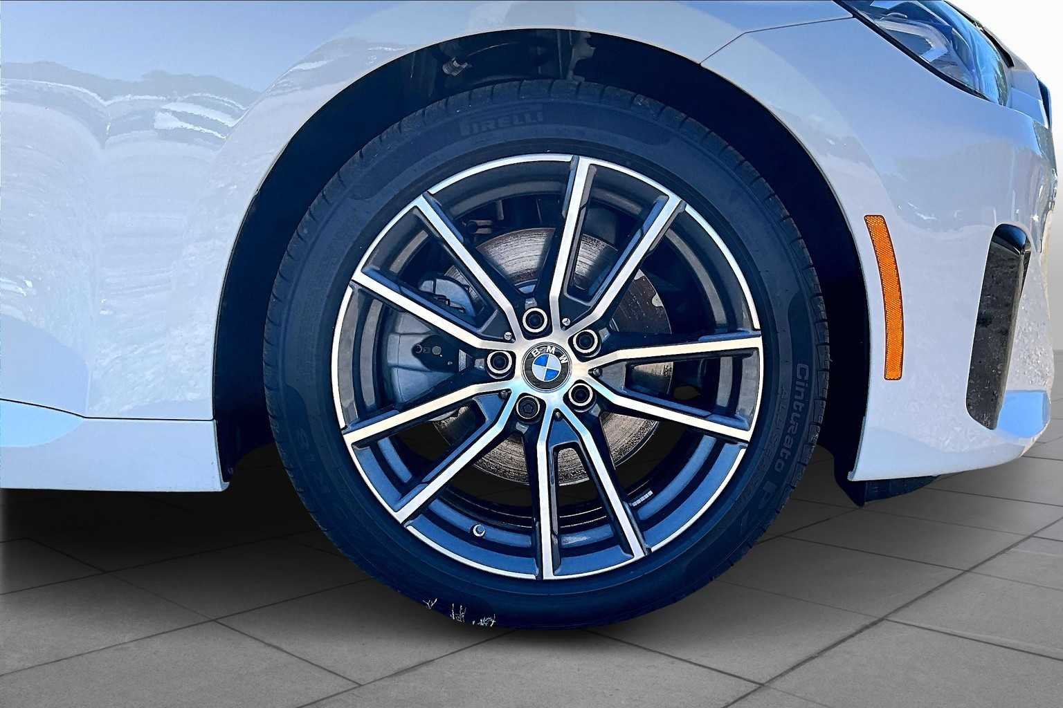 2025 BMW 2 Series 230i - Photo 17