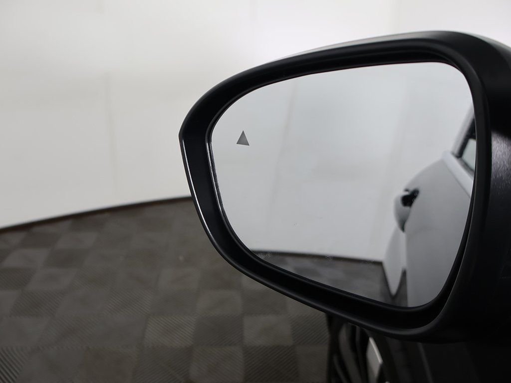 New 2025 Gray Mitsubishi SEL image 40