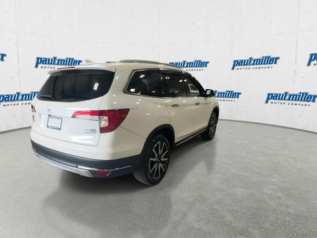 Certified Used 2019  Honda Touring image 11