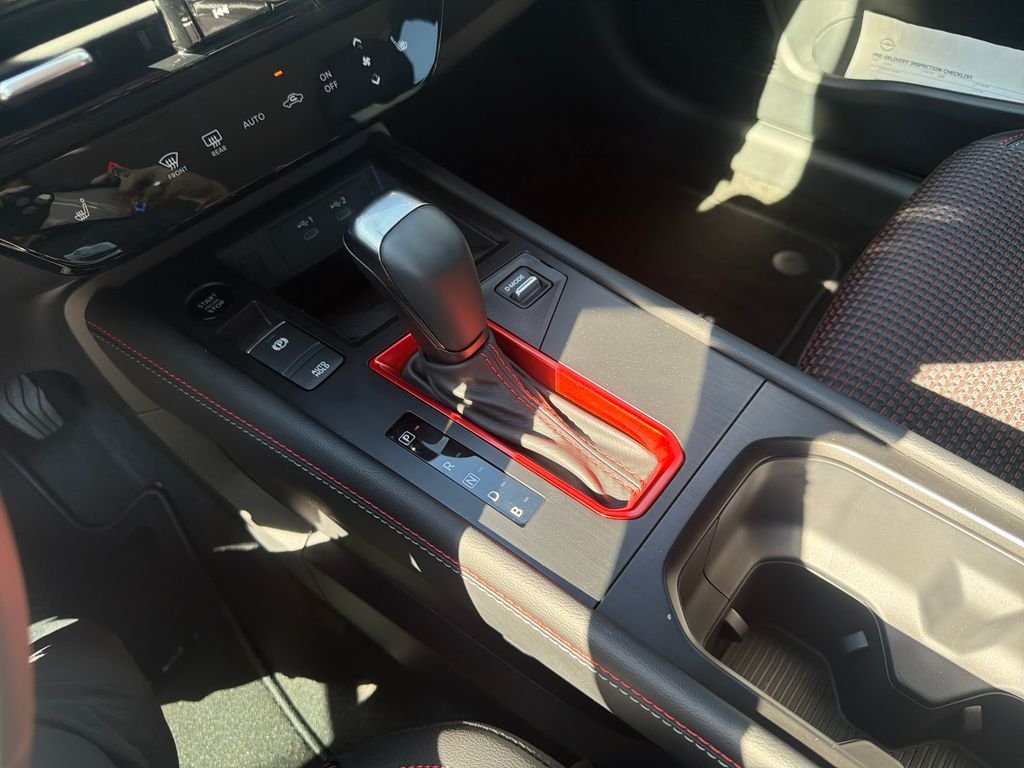 New 2026 Nissan Kicks SR 4D Sport Utility