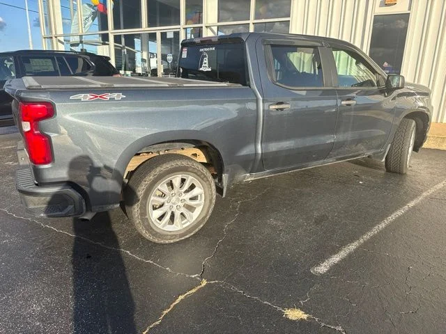 Used 2021 Gray Chevrolet Custom image 10