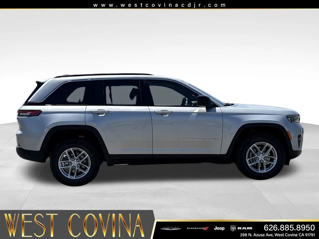New 2026 Silver Zynith Exterior Paint Jeep  image 6