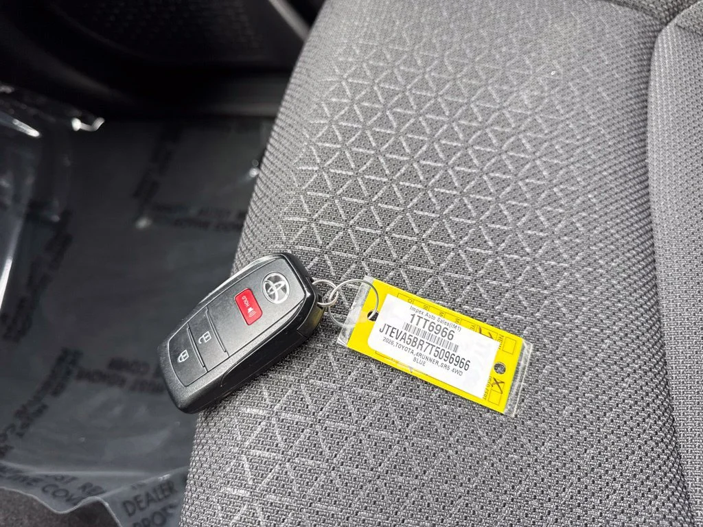 Used 2026 Blue Toyota SR5 image 31
