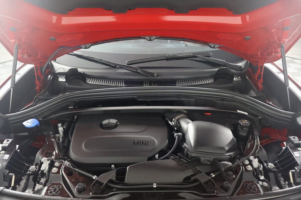 Used 2025 Red MINI  image 9