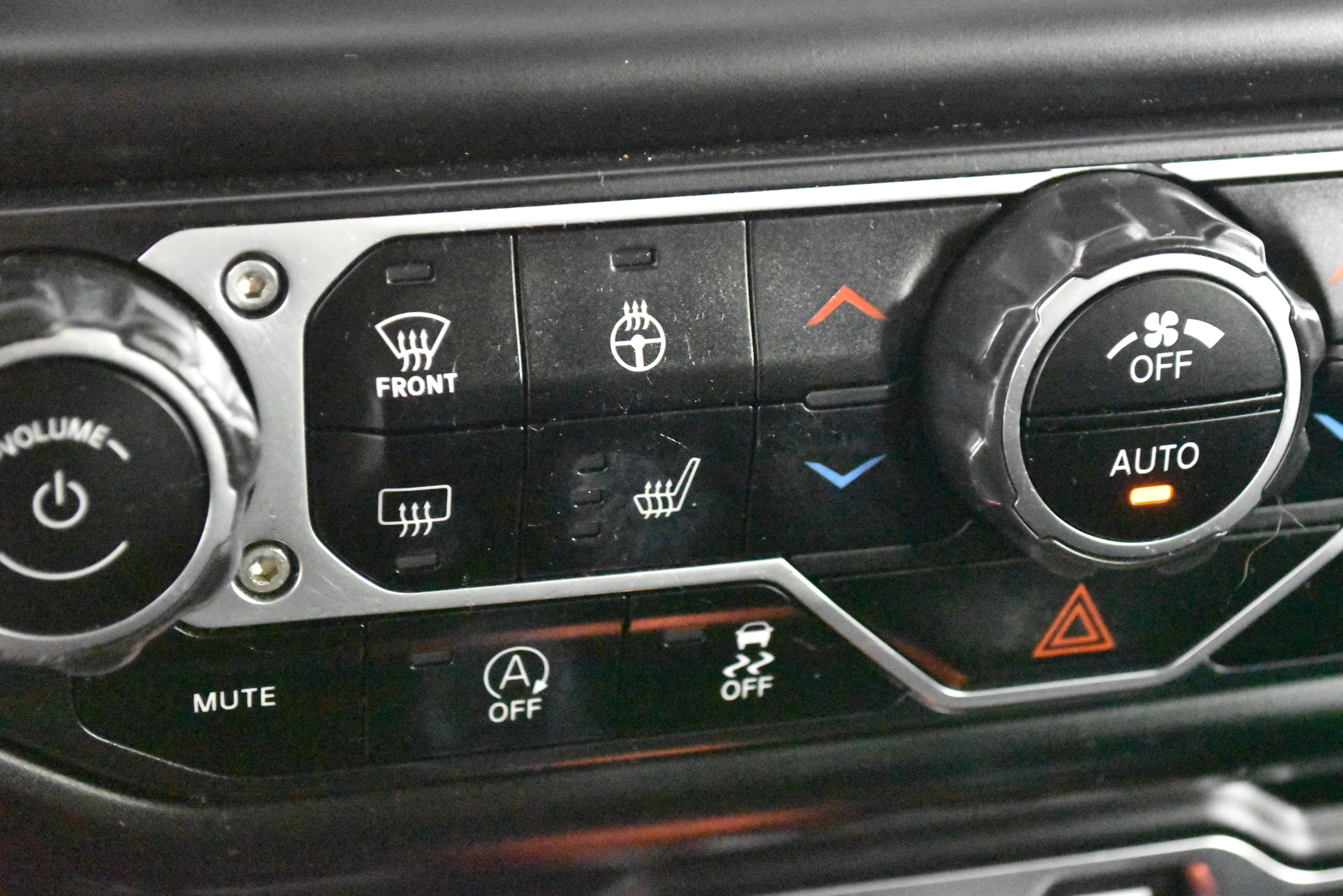 2020 Jeep Wrangler Unlimited Sahara Altitude - Photo 33