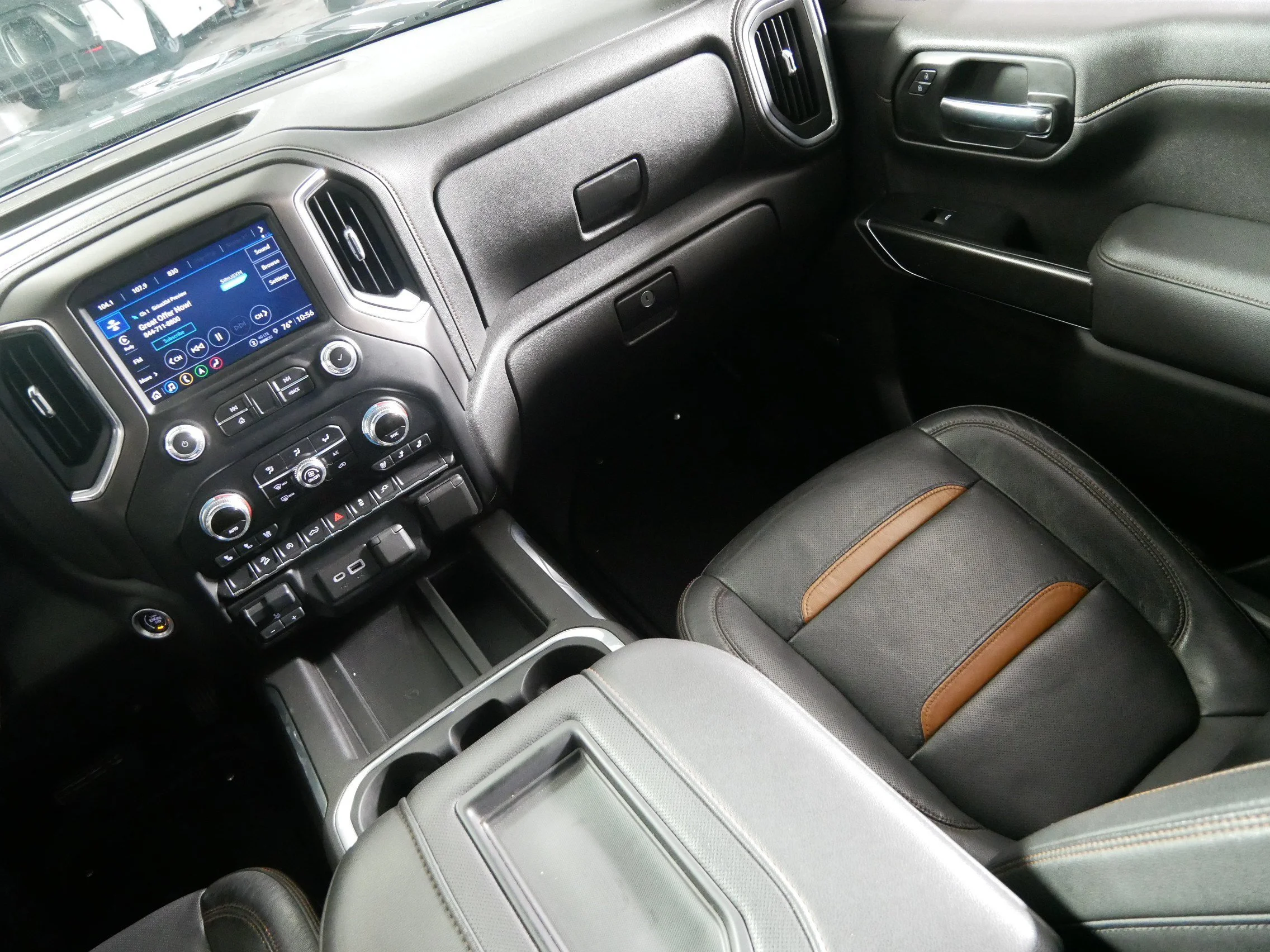 Used 2021 Ebony Twilight Metallic GMC AT4 image 11