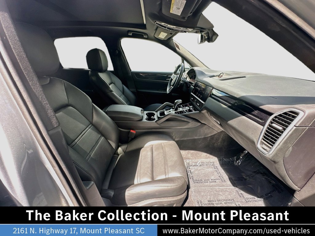 Used 2021 Silver Porsche Base image 30