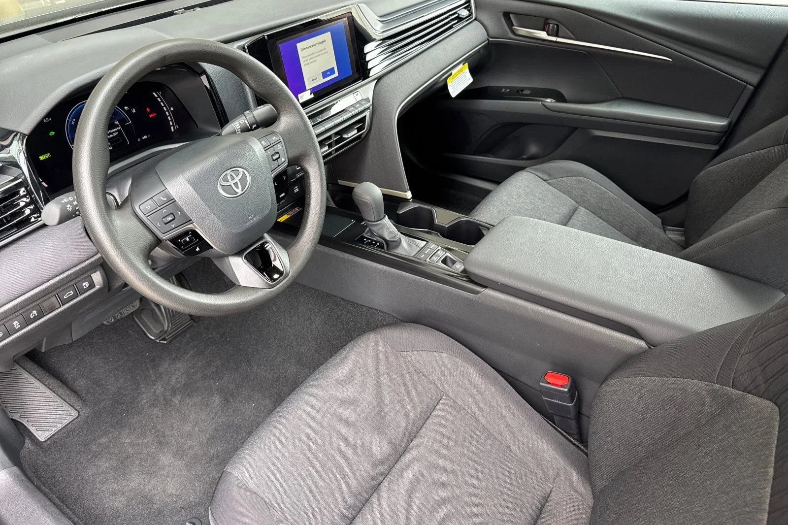 2026 Toyota Camry LE - Photo 9