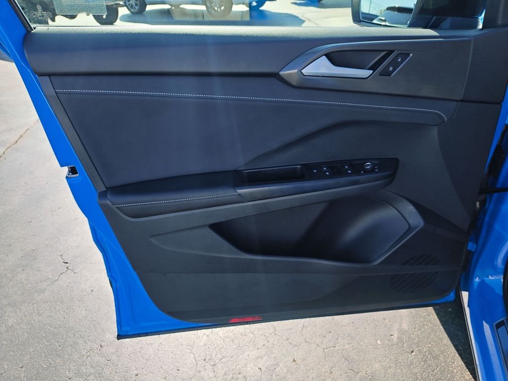 Used 2025 Blue Volkswagen 1.5T SE Black image 12