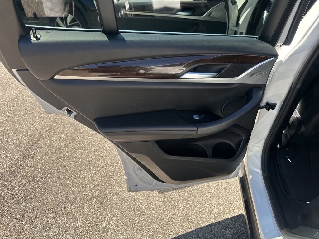 Used 2023 White BMW xDrive30i image 26