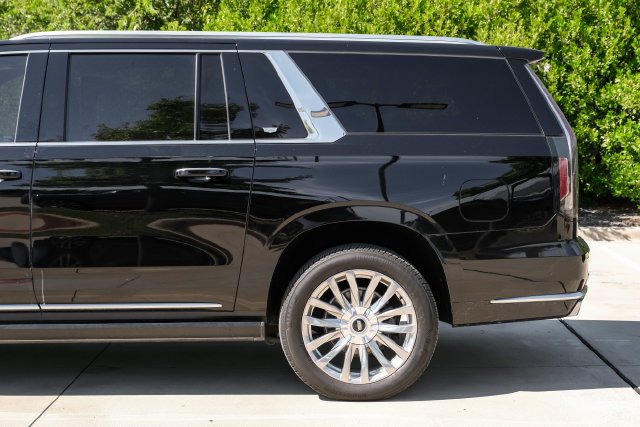 Used 2022 Black Cadillac Premium image 19