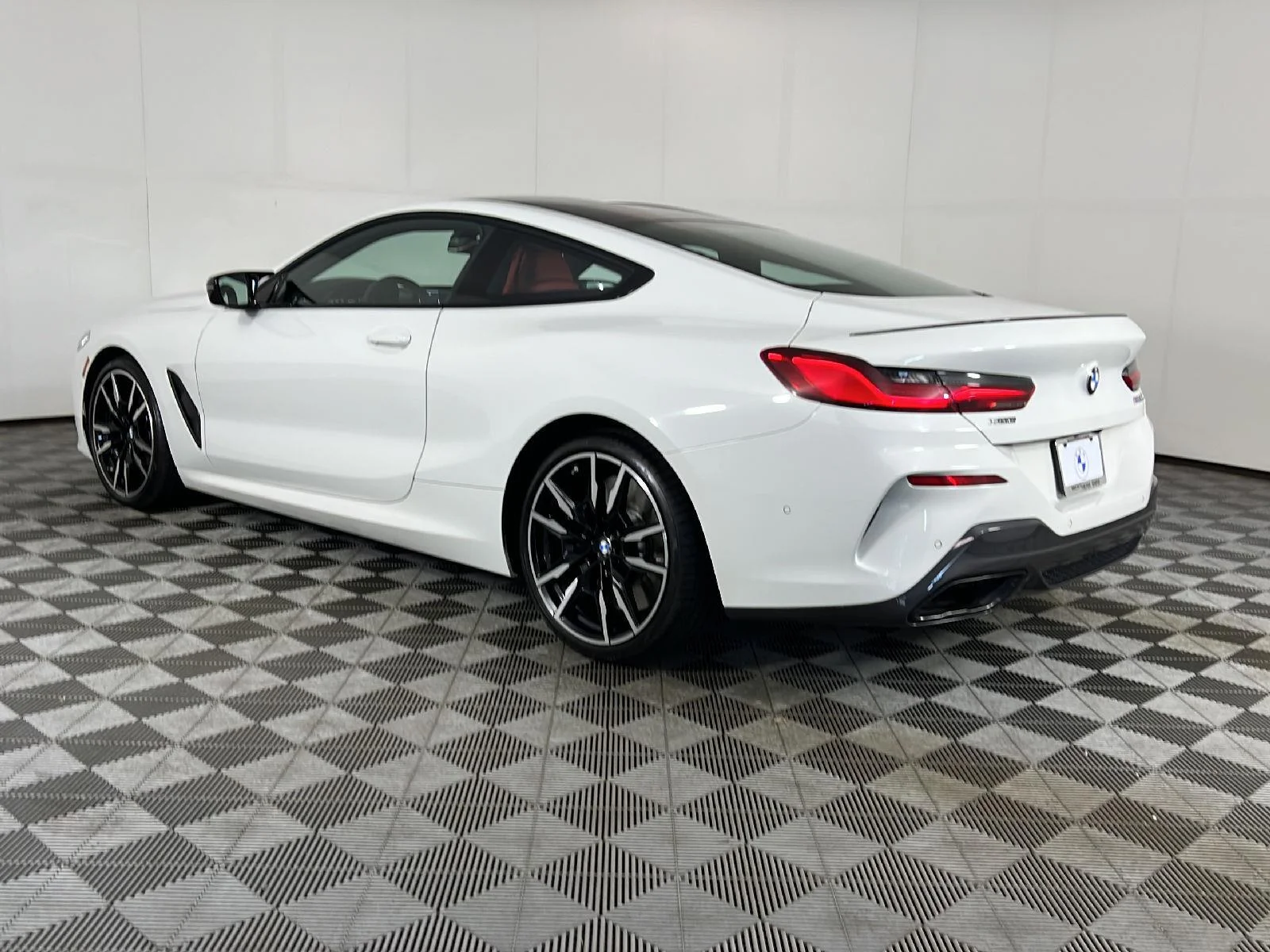 Used 2025 Alpine White BMW M850i xDrive image 9