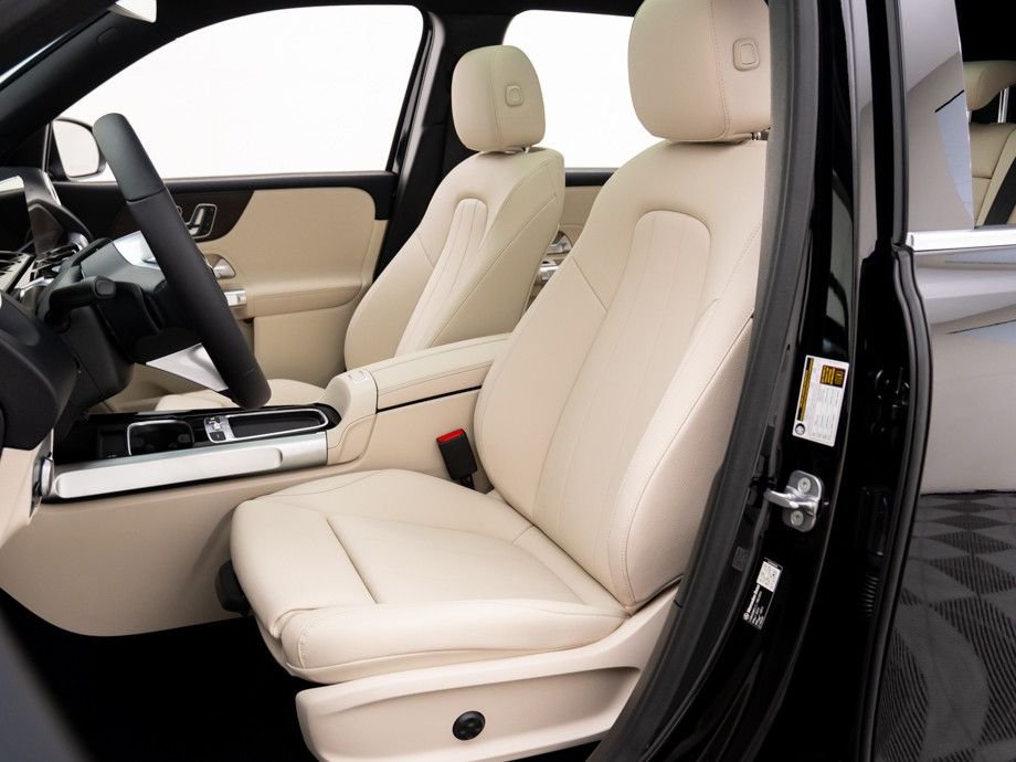 New 2026 Night Black Mercedes-Benz GLB 250 image 18