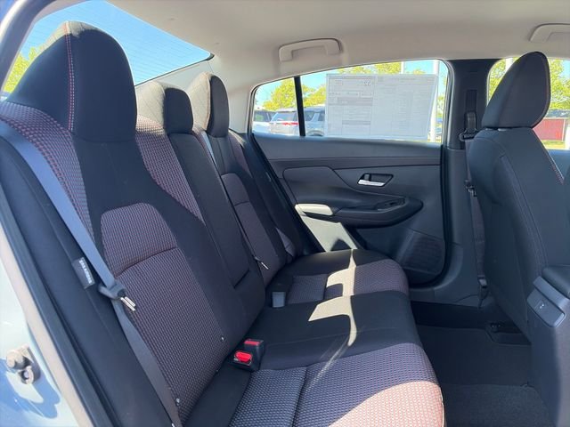 New 2026 Atlantic Gray Metallic / Super Black Two-tone Nissan SR image 13