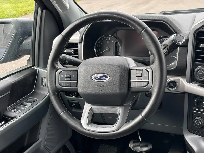 Used 2023 Antimatter Blue Metallic Ford XLT image 12
