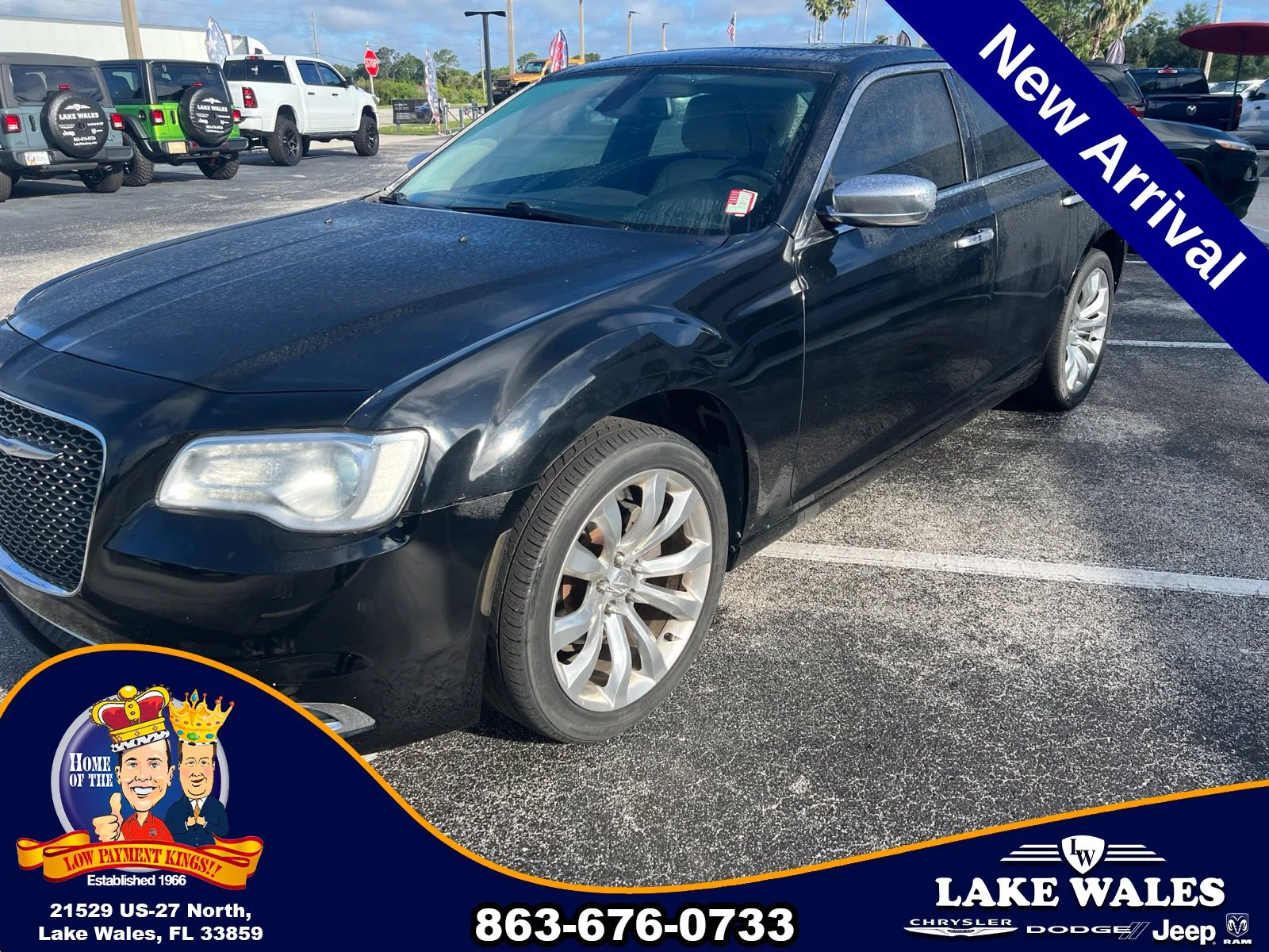 Used 2019 Black Chrysler Limited image 3
