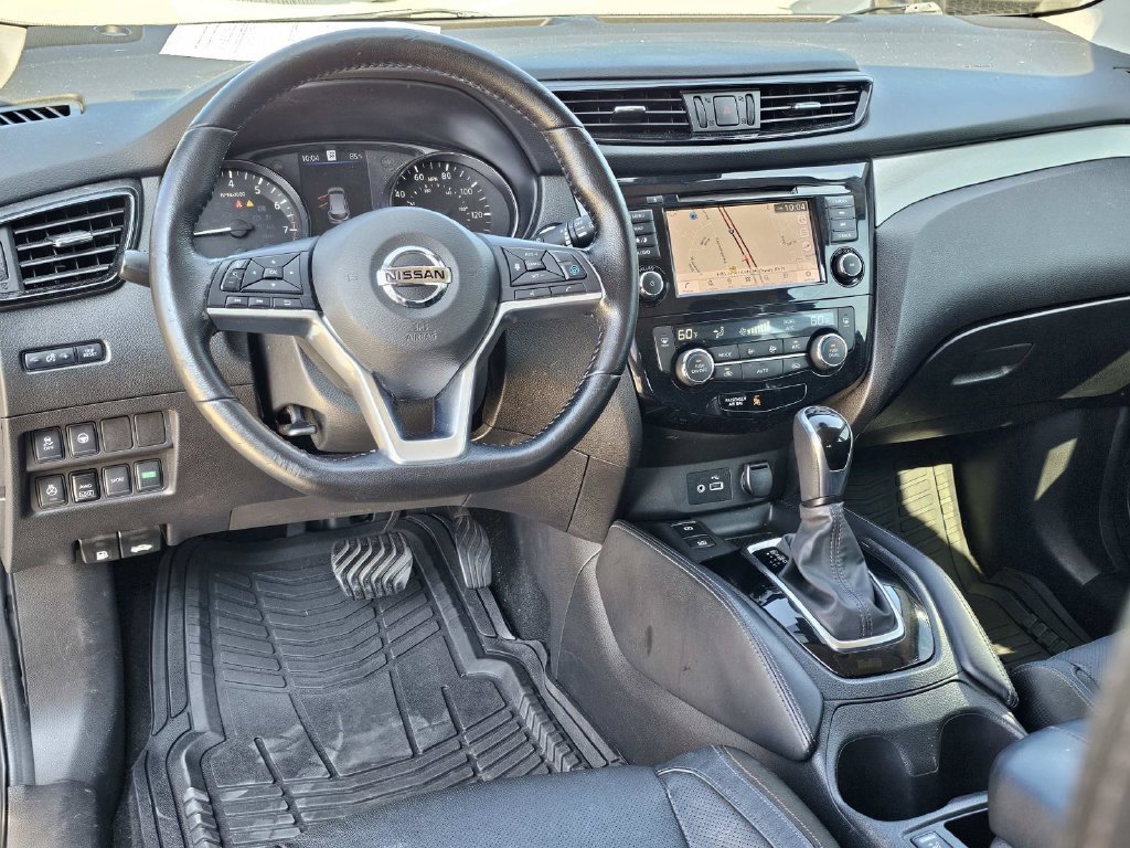 Used 2020 Gray Nissan SL image 40