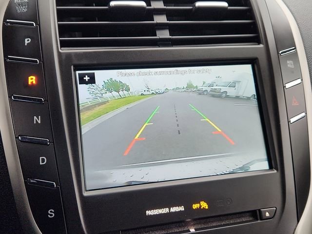 Used 2017 Gray Lincoln Reserve image 44